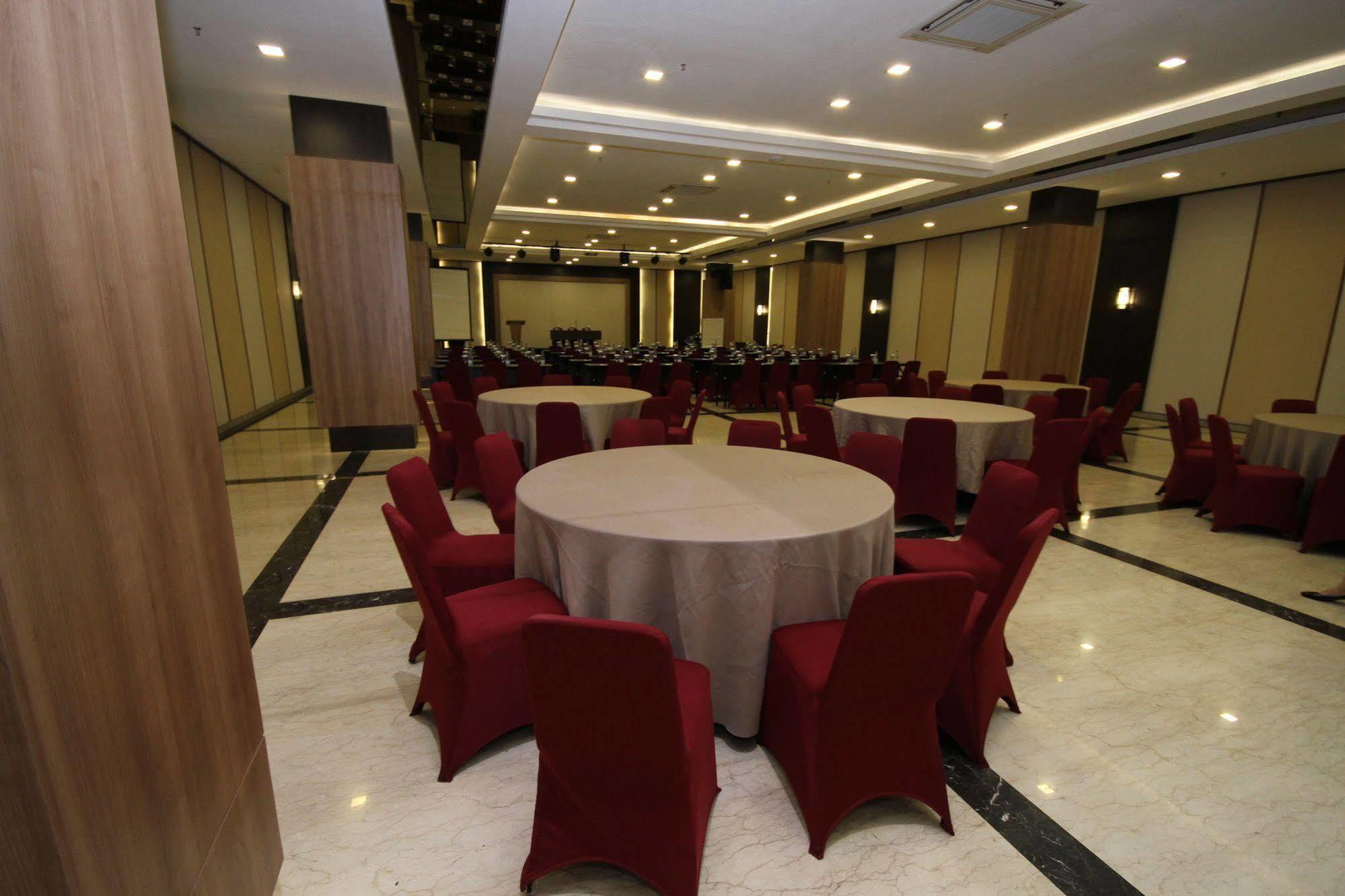Atlantic City Hotel Bandung Dış mekan fotoğraf